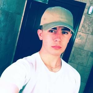 Meet your Posher, Nicholas